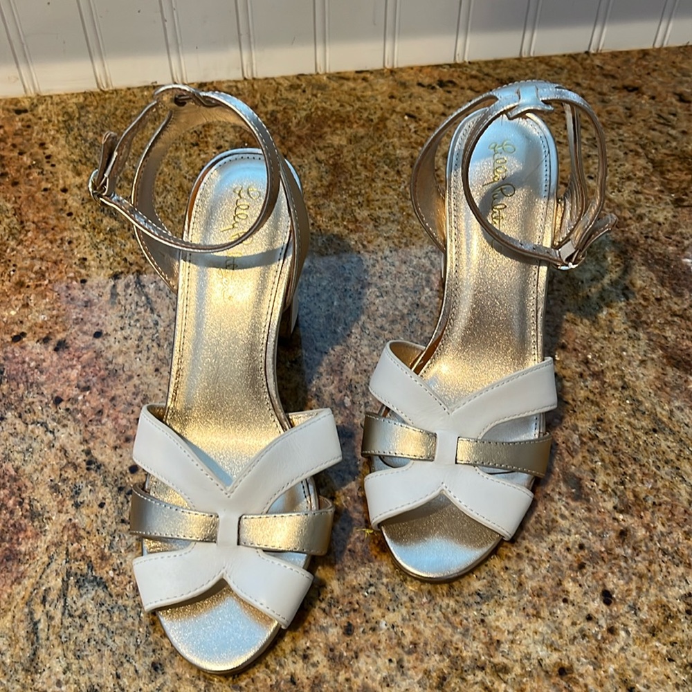 Lilly Pulitzer Alana Sandals. Very little wear.  Worn one time.